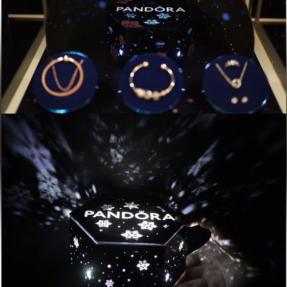 Pandora Christmas Gift Jewelry Box - Picture 4 of 16